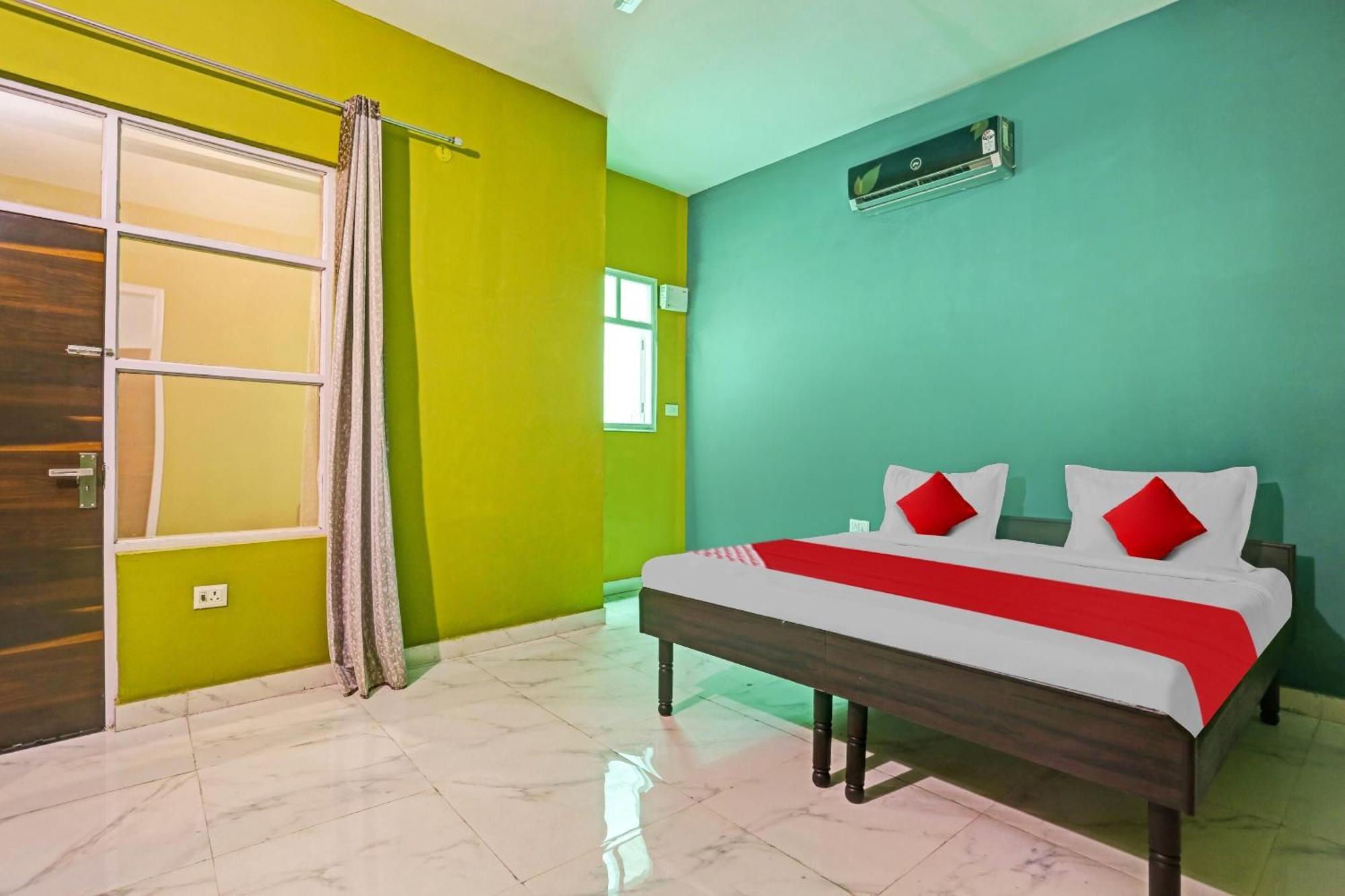 Hotel O Arya Residency Gurgaon Exterior photo